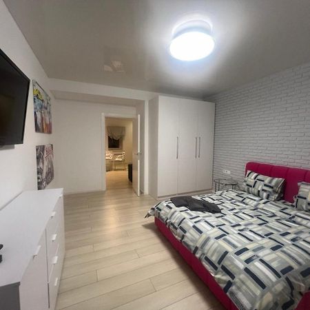 2-Room Luxury Apartment In The Center Kyiv Exterior foto