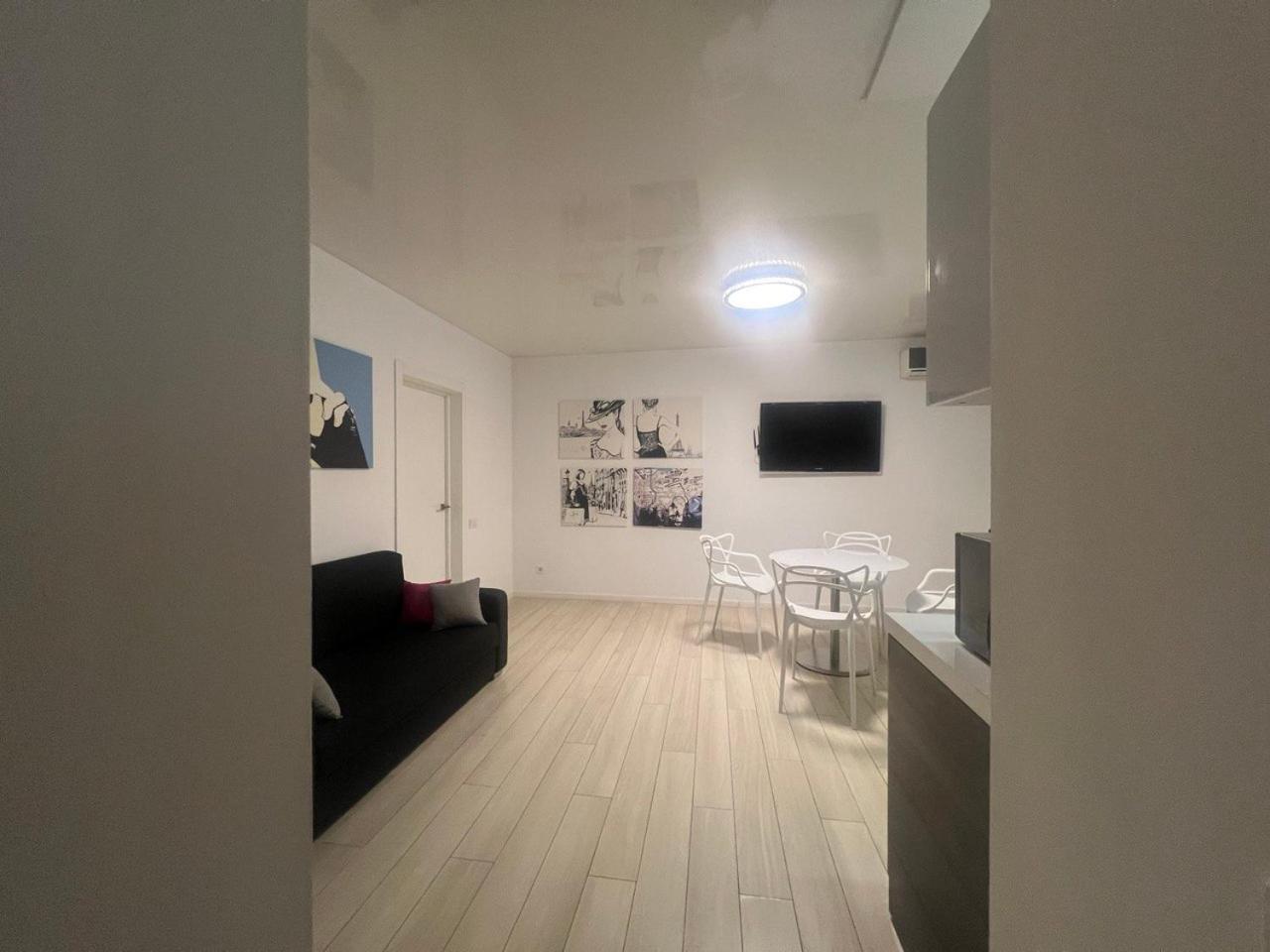 2-Room Luxury Apartment In The Center Kyiv Exterior foto