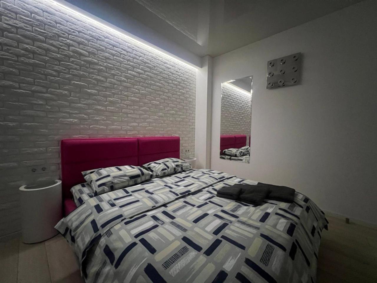 2-Room Luxury Apartment In The Center Kyiv Exterior foto
